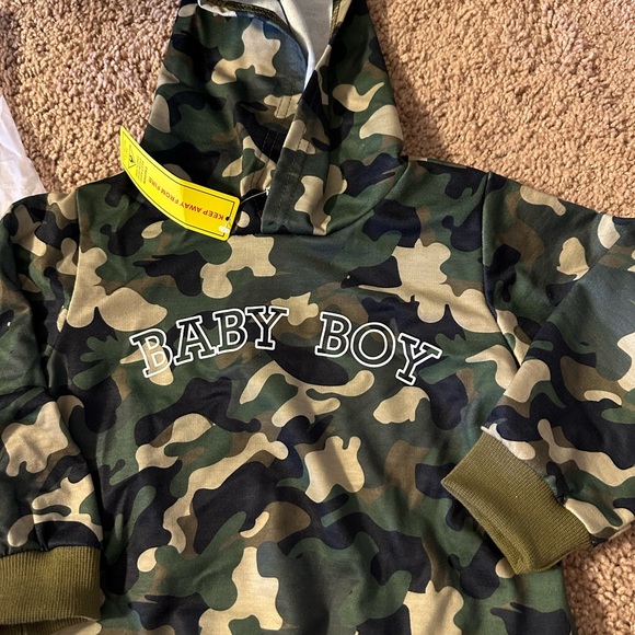 Babyboy shein hoodie - Picture 3 of 3